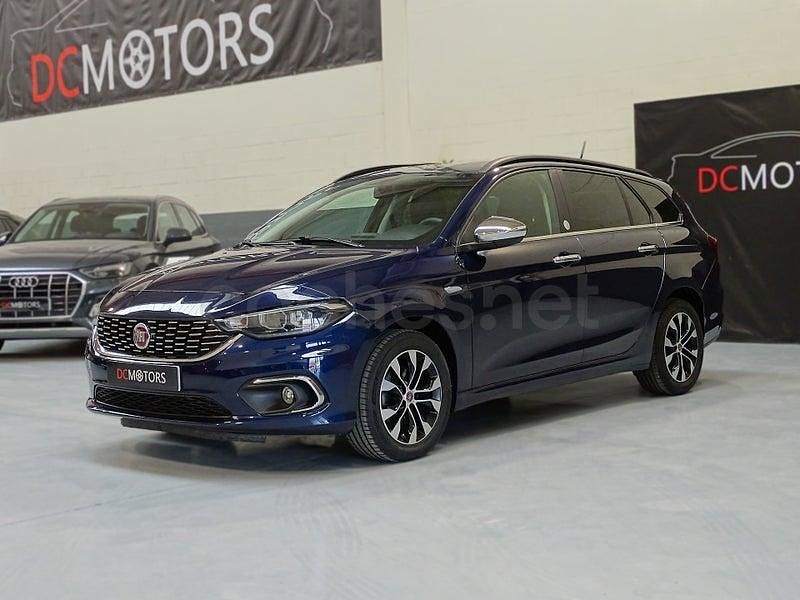 Usado Fiat Tipo Mirror 120 CV (88 kW) 2019 Azul Familiar