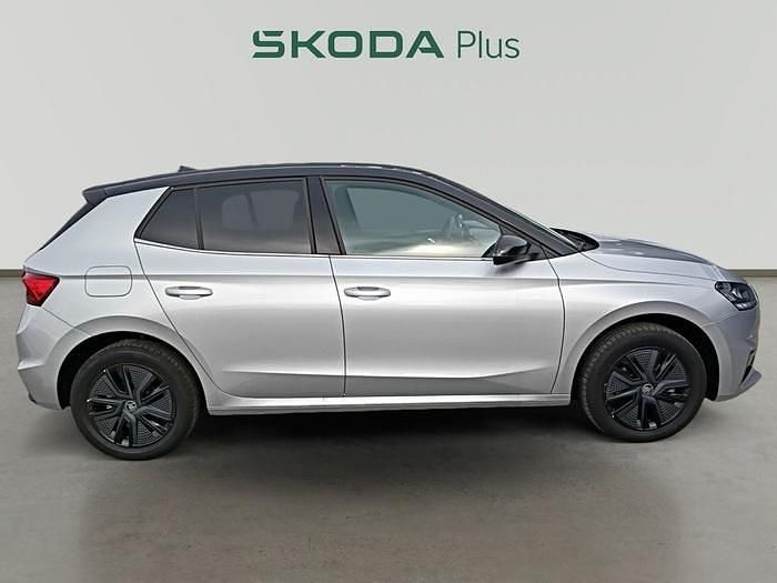 Usado Skoda Fabia 115 CV (84 kW) 2025 Gris plata Utilitario