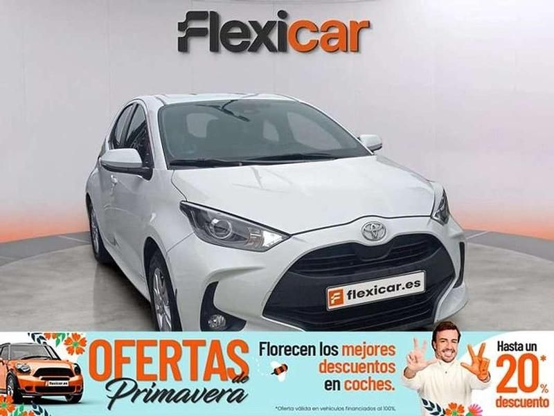 Usado Toyota Yaris Edition 125 CV (91 kW) 2022 Blanco Utilitario