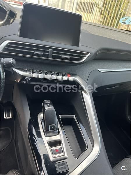 Usado Peugeot 3008 GT-line 130 HP (95 kW) 2018 Preto SUV