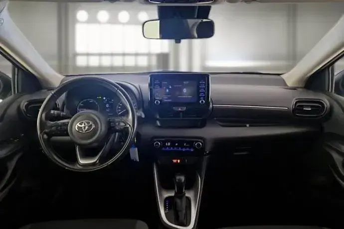 Usado Toyota Yaris Business Edition 115 CV (84 kW) 2021 Utilitario