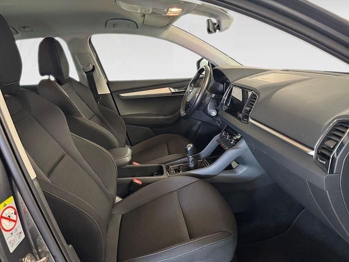 Usado Skoda Karoq Ambition 110 CV (80 kW) 2022 Gris SUV