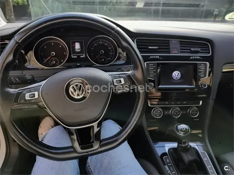 Usado VW Golf VII Sportline 105 CV (77 kW) 2015 Blanco Berlina