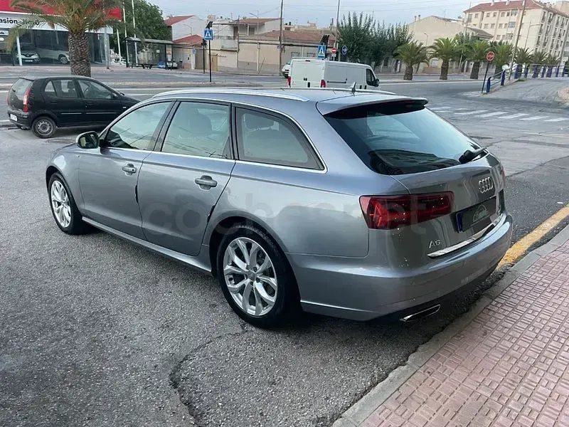 Usado Audi A6 190 CV (139 kW) 2015 Gris / plata Familiar