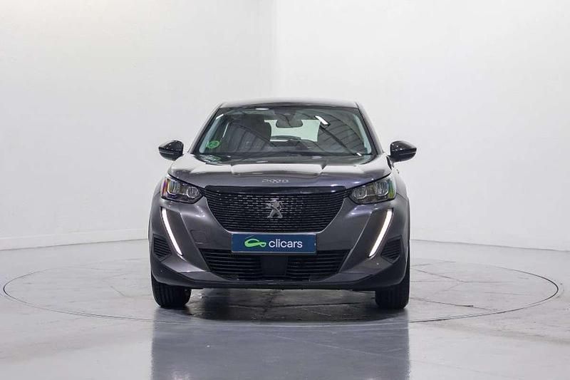 Usado Peugeot 2008 Active 110 CV (80 kW) 2022 Gris SUV