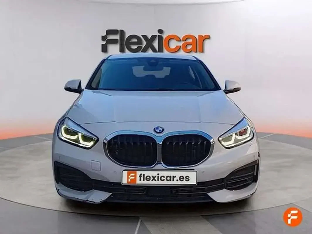 Usado BMW 118 140 CV (102 kW) 2020 Blanco Utilitario