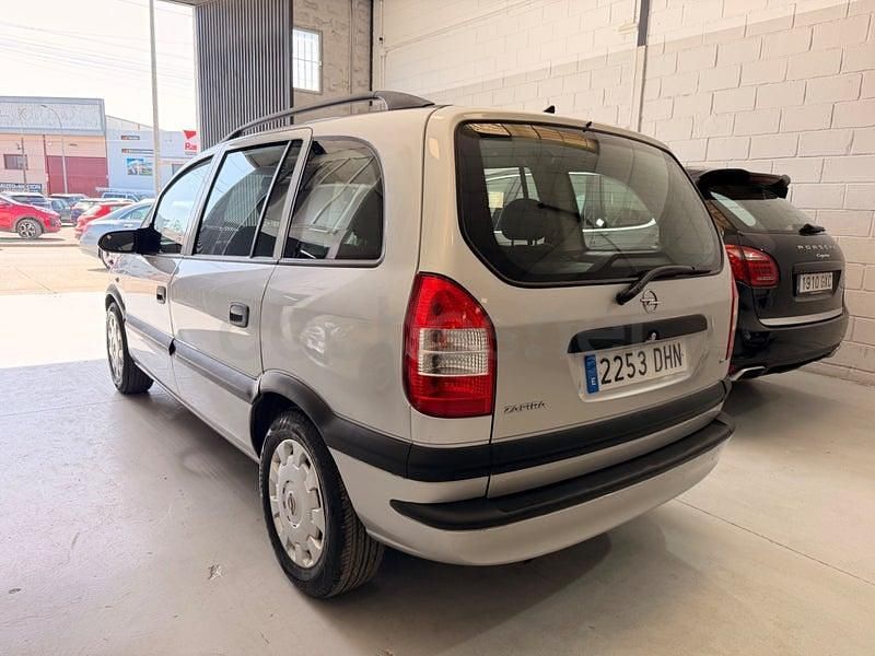 Usado Opel Zafira 125 CV (91 kW) 2005 Gris / plata Monovolumen