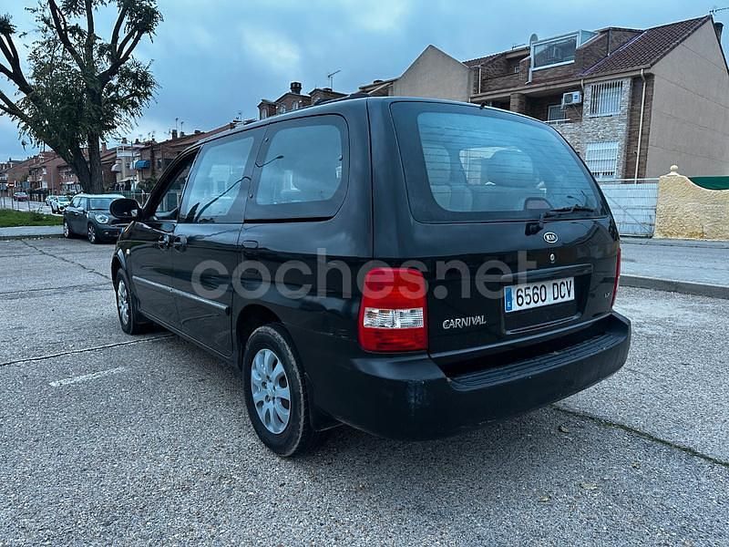 Usado Kia Carnival LX 144 CV (105 kW) 2004 Negro Monovolumen