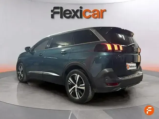 Usado Peugeot 5008 GT-line 130 CV (95 kW) 2019 Verde SUV