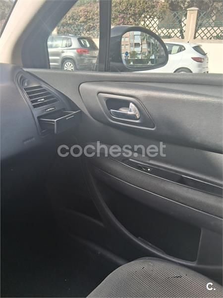 Käytetty Citroën C4 VTR Sport 110 HP (80 kW) 2005 Musta Sedan