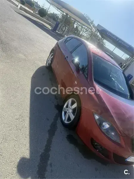 Usado Seat Leon Stylance 150 CV (110 kW) 2005 Granate Utilitario