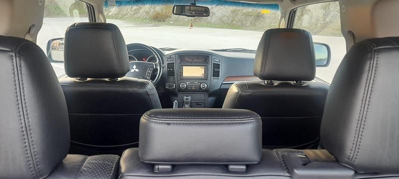 Usado Mitsubishi Montero 170 CV (125 kW) 2007 Negro SUV