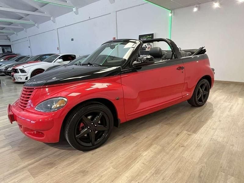 Usado Chrysler PT Cruiser 220 CV (161 kW) 2004 Rojo Descapotable