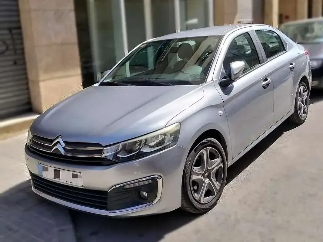 Usado Citroën C-Elysee I Shine 100 CV (73 kW) 2017 Gris Berlina