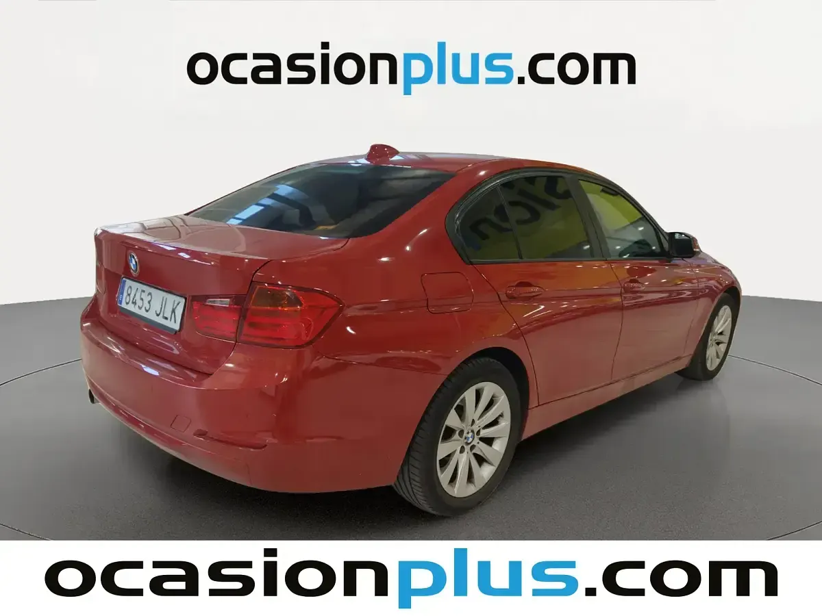 Usado BMW 318 143 CV (105 kW) 2016 Rojo Berlina
