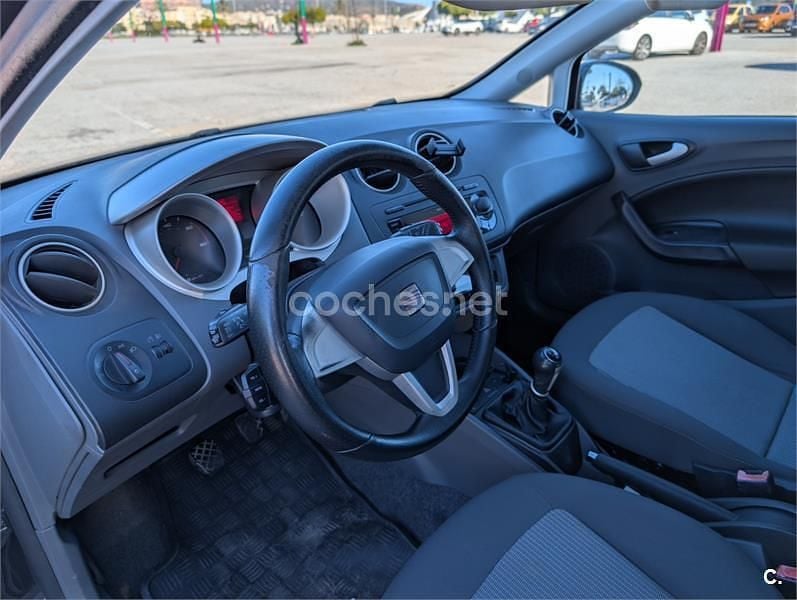 Usado Seat Ibiza ST Copa 105 CV (77 kW) 2011 Negro Familiar