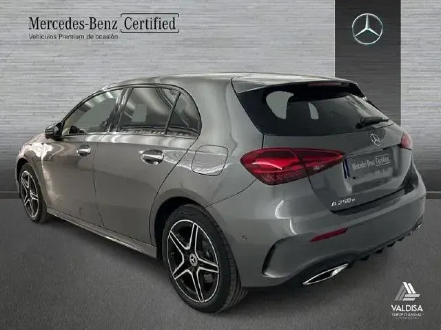 Usado Mercedes A250 218 CV (160 kW) 2026 Gris montaña