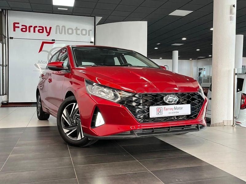 Usado Hyundai i20 101 CV (74 kW) 2021 Rojo Utilitario