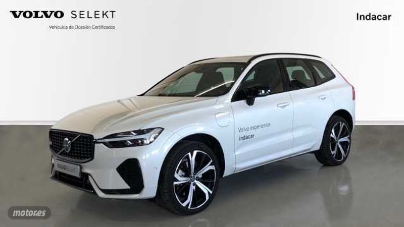 Blanco Usado 2023 Volvo XC60 Plus SUV | 66.775 € - Imagen 1/4