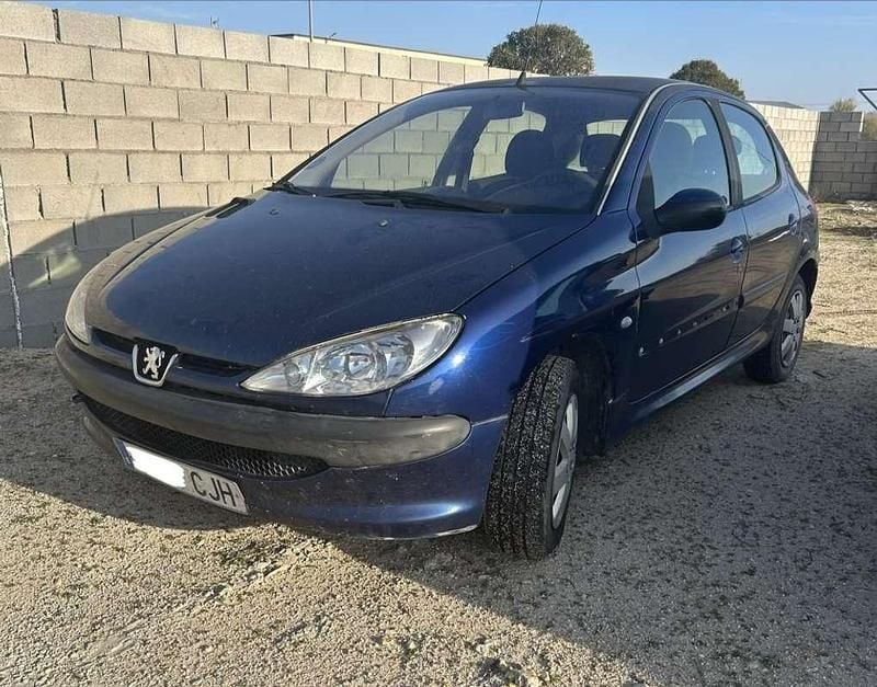 Usado Peugeot 206 75 CV (55 kW) 2003 Azul Utilitario