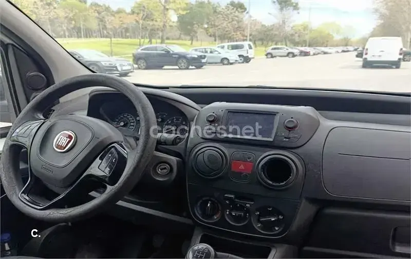 Używany Fiat Fiorino 75 KM (55 kW) 2016 Biały Minivan