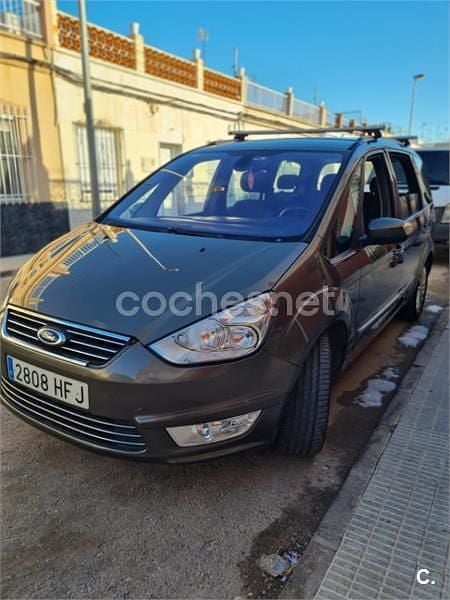 Usado Ford Galaxy Titanium 140 CV (102 kW) 2011 Marrón Monovolumen