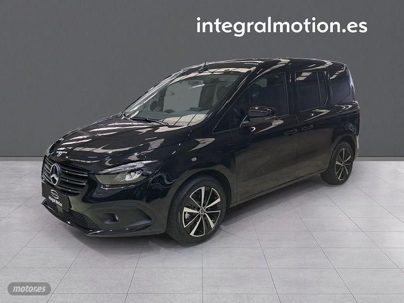 Negro Nuevo 2025 Mercedes T180 Monovolumen | 29.669 € (Precio justo) - Imagen 1/4