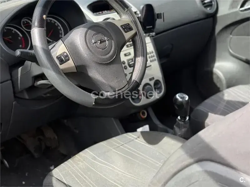 Usado Opel Corsa Enjoy 75 CV (55 kW) 2008 Gris / plata Utilitario