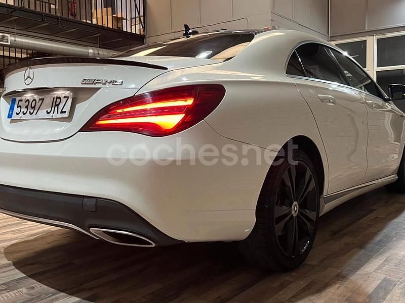 Usado Mercedes CLA200 AMG line 136 CV (100 kW) 2016 Blanco Berlina