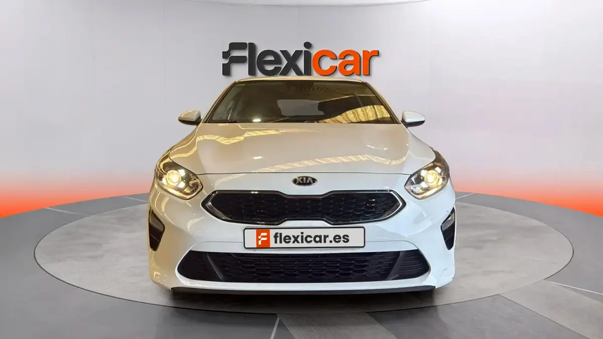 Usado Kia Ceed 101 CV (74 kW) 2020 Blanco Utilitario