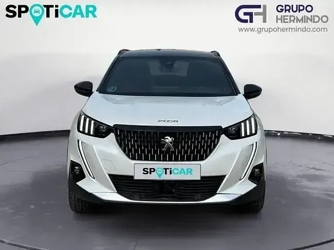 Usado Peugeot 2008 GT 130 CV (95 kW) 2022 Blanco SUV