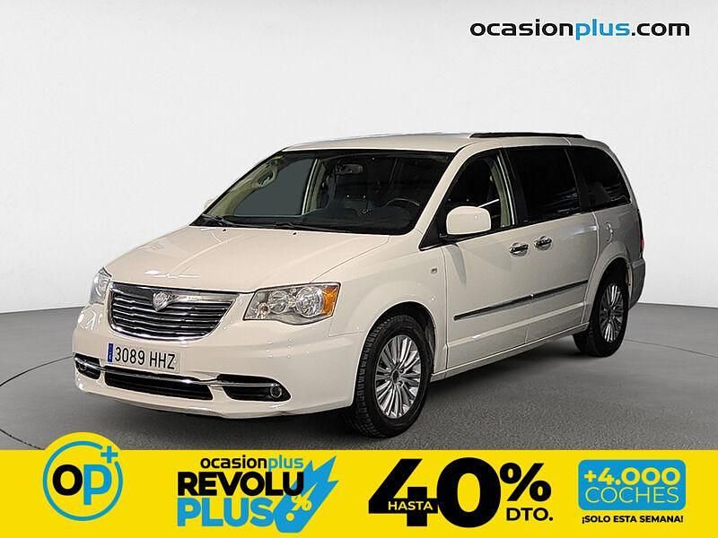 Usado Lancia Voyager Gold 163 CV (119 kW) 2012 Blanco Monovolumen