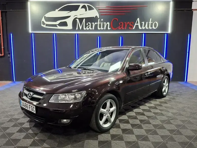 Usado Hyundai Sonata Comfort 140 CV (102 kW) 2007 Marrón Berlina