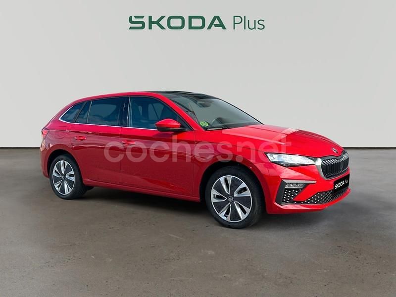 Rojo Usado 2025 Skoda Scala Utilitario | 25.900 € - Imagen 1/4