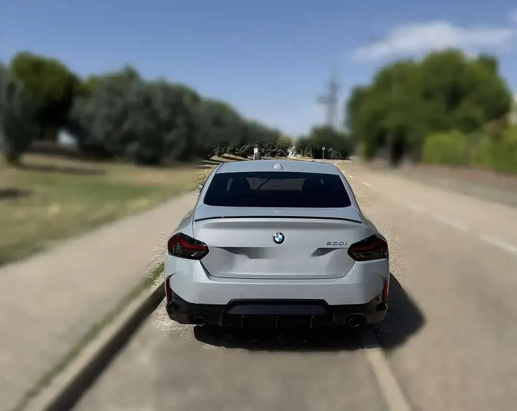 Usado BMW 230 Coupé Sport Line 245 CV (180 kW) 2024 Gris Coupe