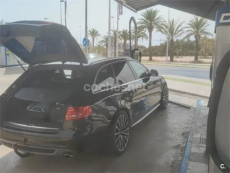 Usado Audi A4 240 CV (176 kW) 2008 Negro Familiar