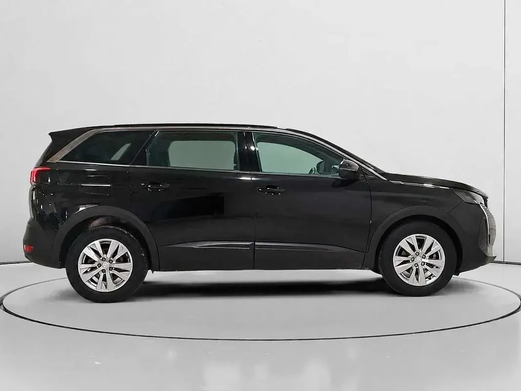 Usado Peugeot 5008 Active 131 CV (96 kW) 2023 Negro SUV