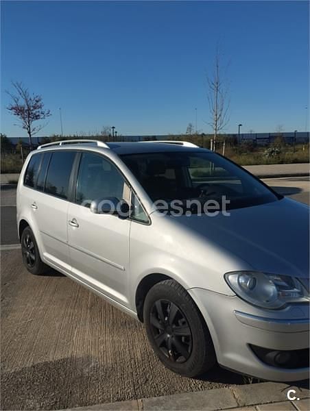 Usado VW Touran Edition 105 CV (77 kW) 2008 Gris / plata Monovolumen