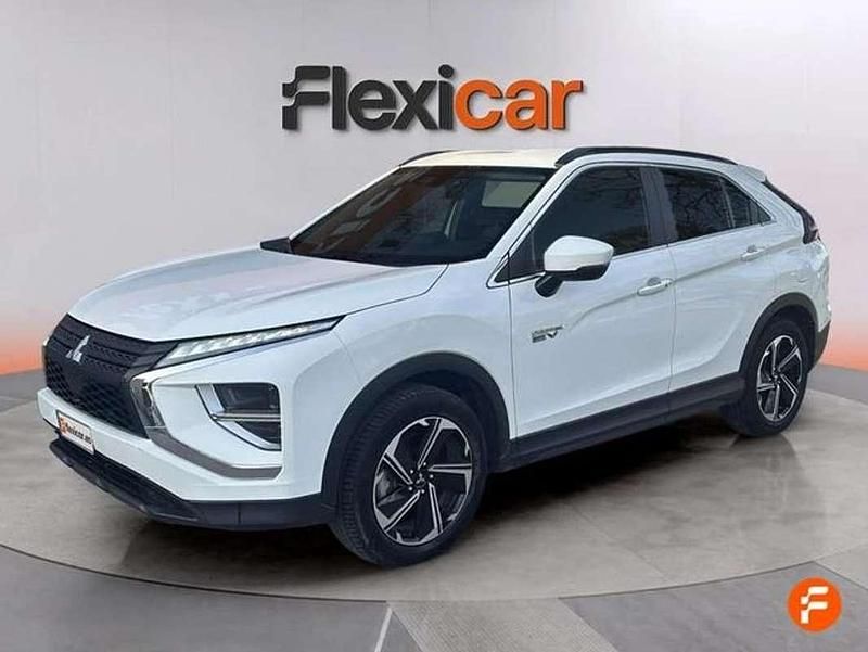 Usado Mitsubishi Eclipse Cross Motion 188 CV (138 kW) 2022 Blanco SUV