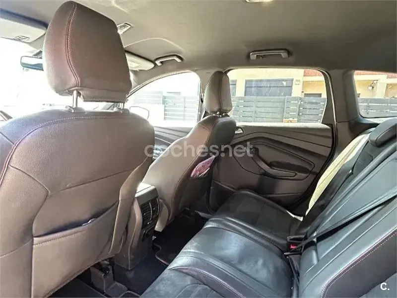 Usado Ford Kuga Titanium 120 CV (88 kW) 2018 Azul SUV