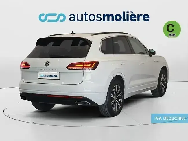 Käytetty VW Touareg R-line 231 HP (169 kW) 2020 Valkoinen Katumaasturi