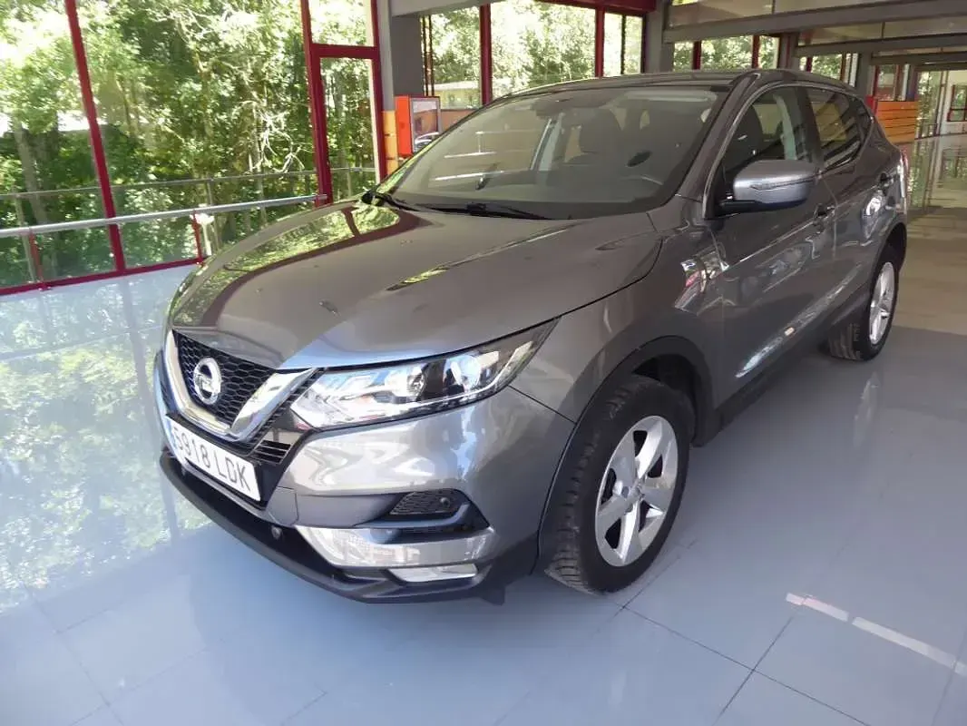 Usado Nissan Qashqai Acenta 150 CV (110 kW) 2019 Gris SUV