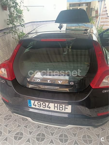 Negro Usado 2011 Volvo C30 Momentum Utilitario | 6200 € (Precio justo) - Imagen 1/4