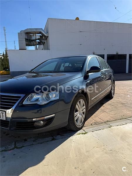 Usado VW Passat Highline 140 CV (102 kW) 2006 Negro Berlina