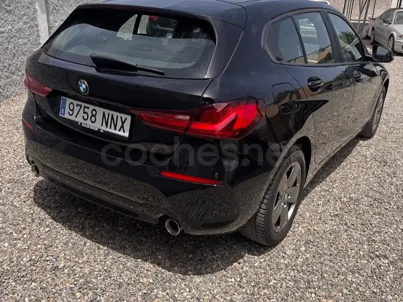 Usado BMW 118 Comfort Edition 150 CV (110 kW) 2024 Negro Berlina