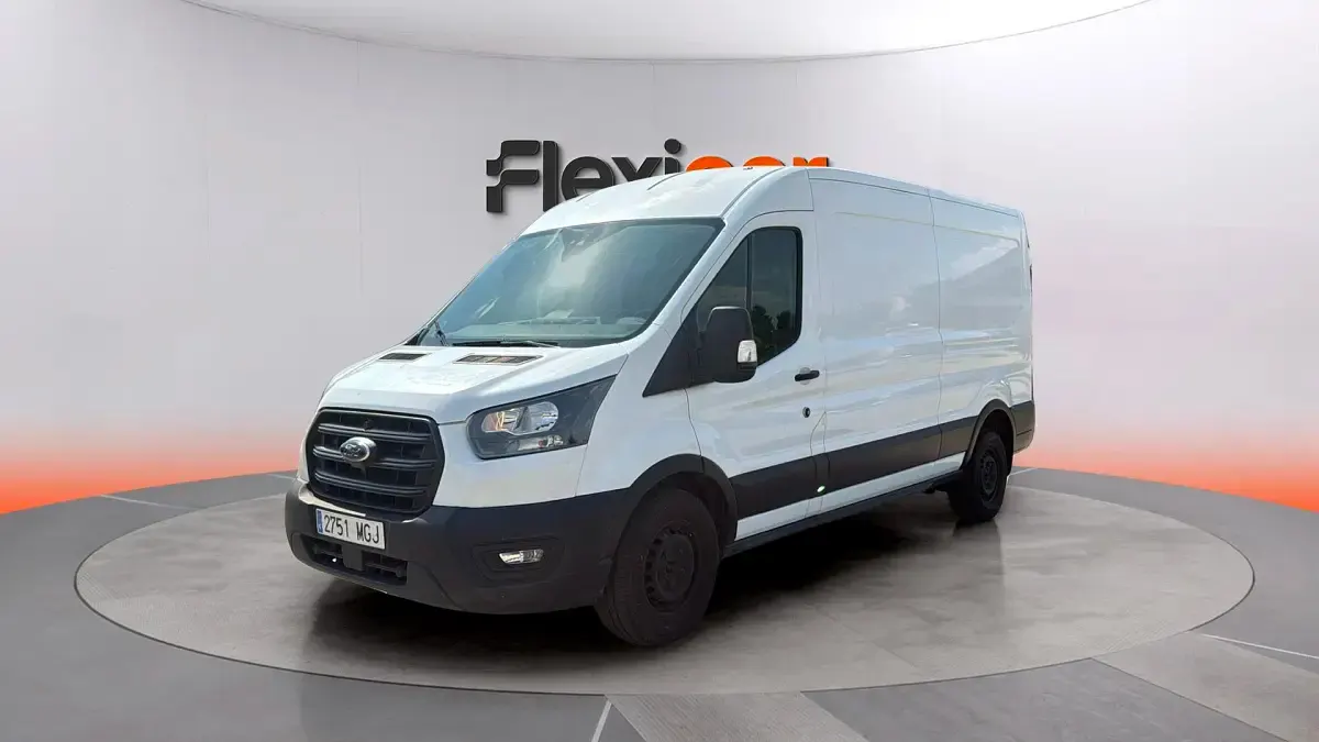 Usado Ford Transit 131 CV (96 kW) 2023 Blanco Berlina