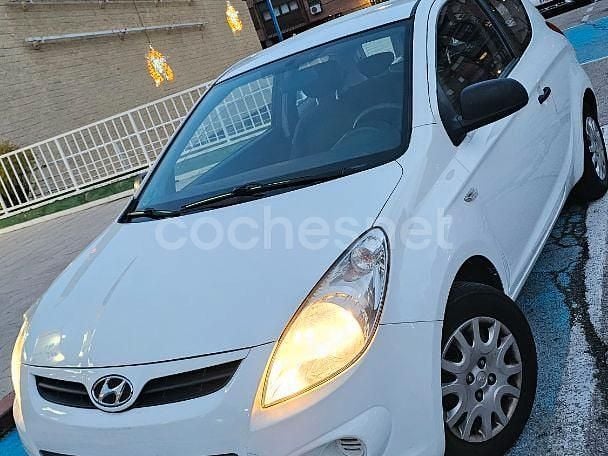 Blanco Usado 2009 Hyundai i20 Classic Berlina | 3890 € (Buen precio) - Imagen 1/4