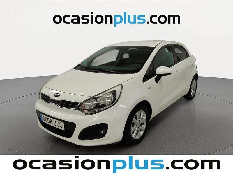 Usado Kia Rio 84 HP (61 kW) 2015 Citadino