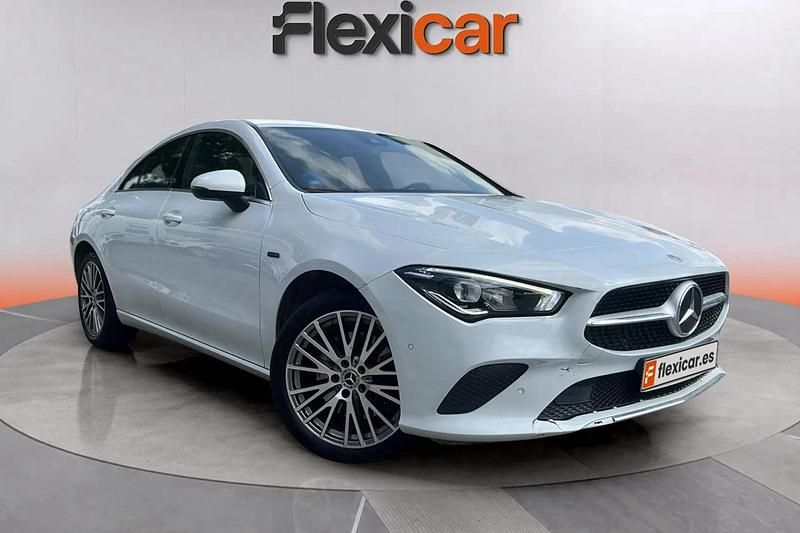 Blanco Usado 2021 Mercedes CLA250e Berlina | 27.290 € - Imagen 1/4
