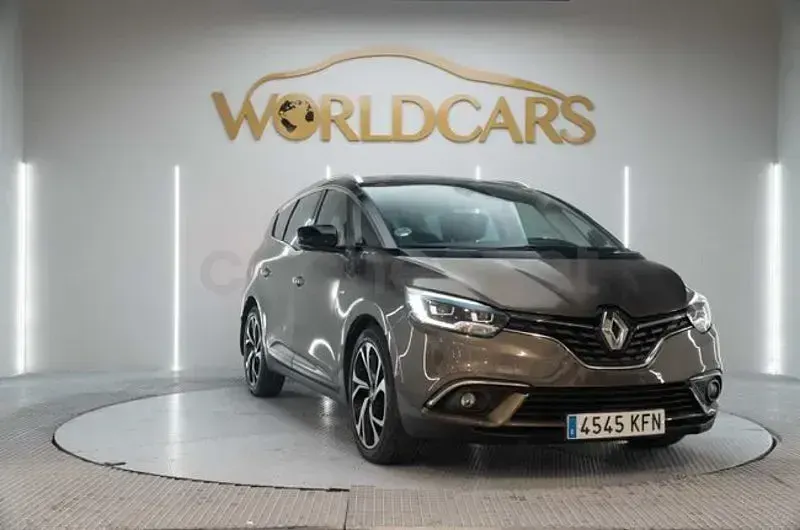 Usado Renault Grand Scénic IV Zen 130 CV (95 kW) 2017 Marrón Monovolumen